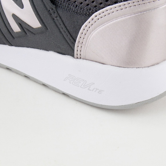 New Balance 420 Slip-On Gray Sneakers WRL420SF - Picture 8 of 8